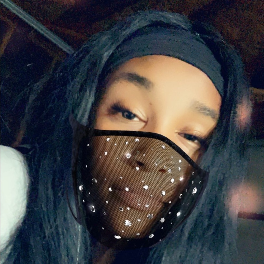 Meet your Posher, Abri